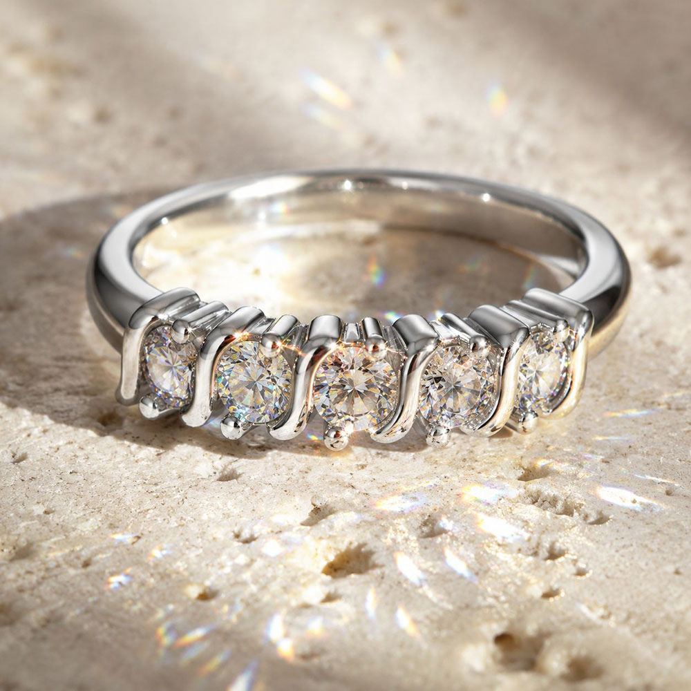 Apexelle Brand Luxury Jewelry  - Moissanite Ring recension och pris