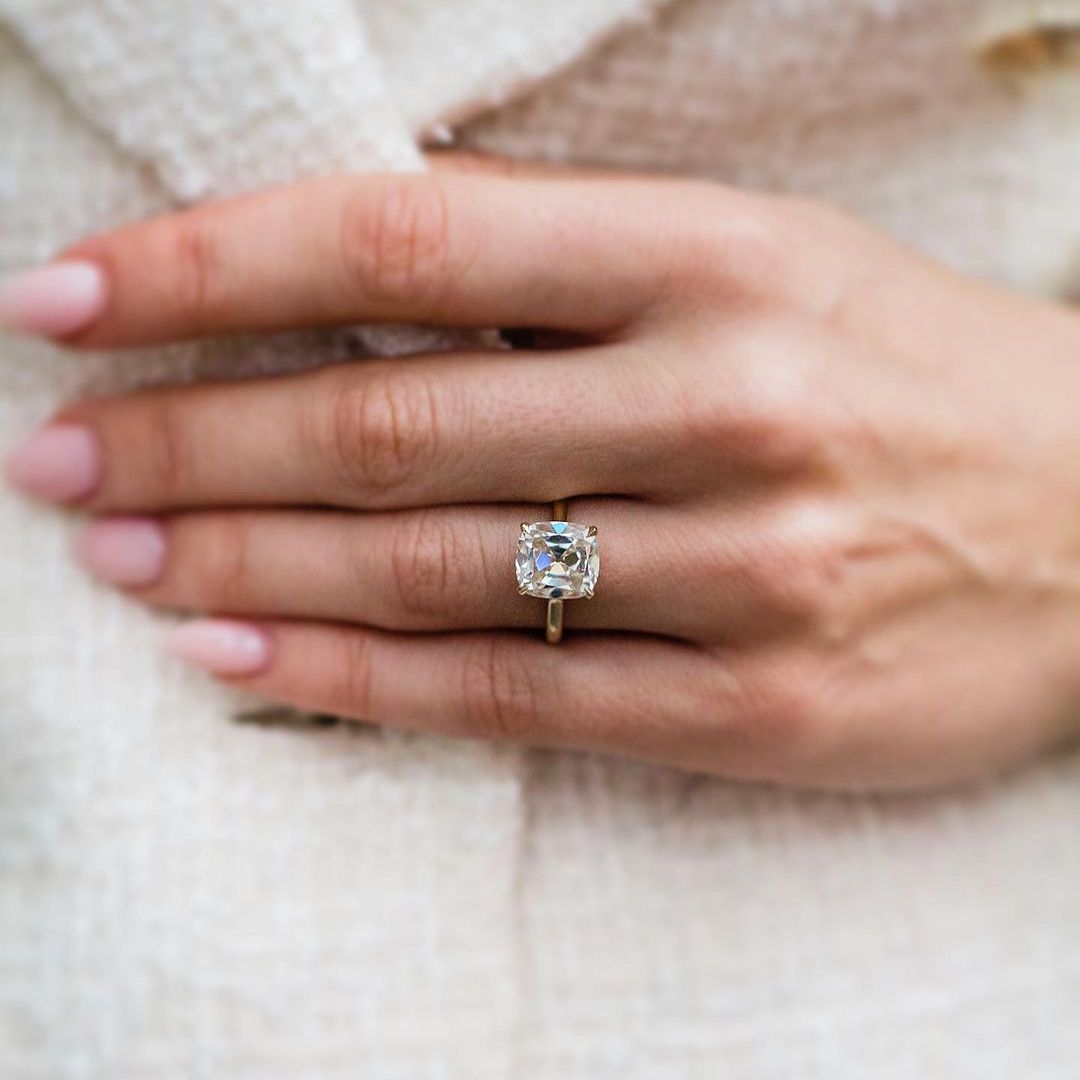 Old Mine Cushion Cut 6CT Moiss - Moissanite Ring recension och pris